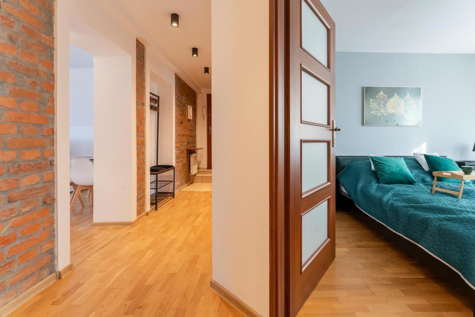 Apartament Ratuszlove - 2 Osobne Sypialnie, Z Widokiem Na Ratusz - By Spaceapart يلينيا غورا المظهر الخارجي الصورة