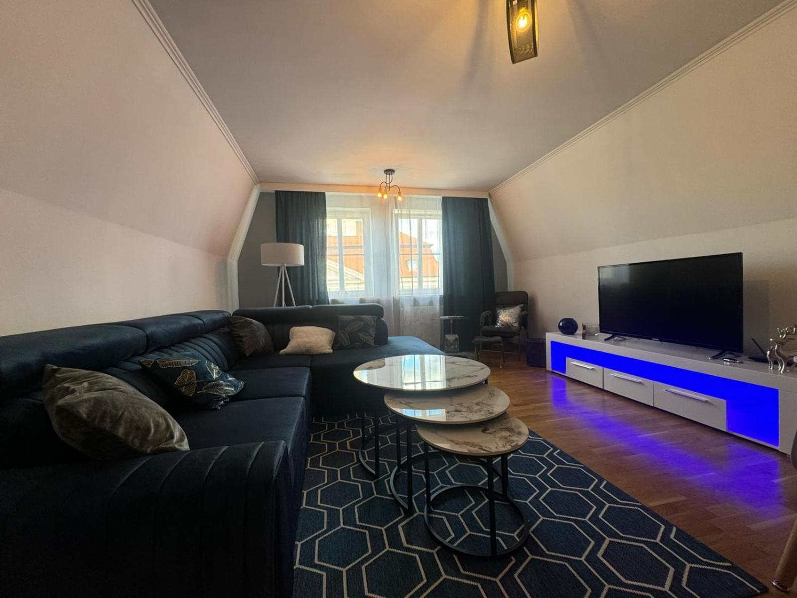 Apartament Ratuszlove - 2 Osobne Sypialnie, Z Widokiem Na Ratusz - By Spaceapart يلينيا غورا المظهر الخارجي الصورة